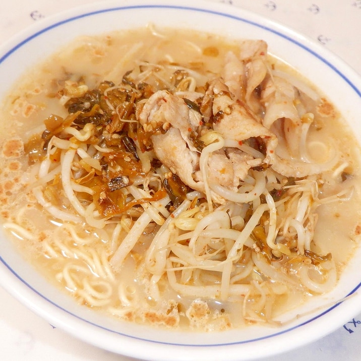 マルちゃん正麺を簡単アレンジ♪豚高菜もやしラーメン